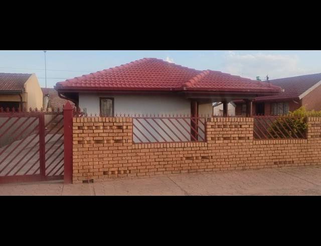3 BEDROOM HOUSE FOR SALE IN SOSHANGUVE DD
